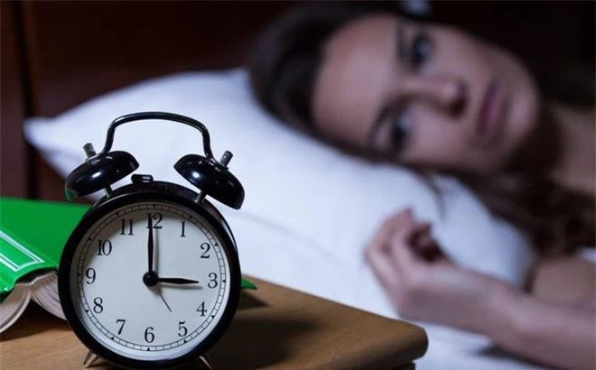 Không thiếu ngủ mà vẫn ngáp, dấu hiệu cảnh báo nhiều bệnh hiểm nghèo - Ảnh 2