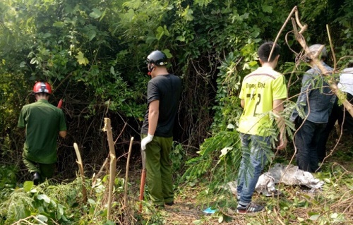 Sau khi quan hệ trên đồi vắng, đâm người tình để cướp tài sản