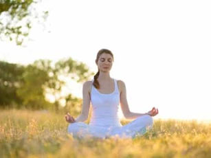 Ngủ dậy bạn làm 4 việc này giúp sống trường thọ, nhất là điều thứ 3 ai cũng có thể làm được