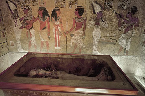 Khám phá chấn động về lăng mộ của Hoàng đế Ai Cập Tutankhamun