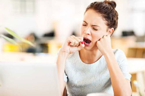 Không thiếu ngủ mà vẫn ngáp, dấu hiệu cảnh báo nhiều bệnh hiểm nghèo