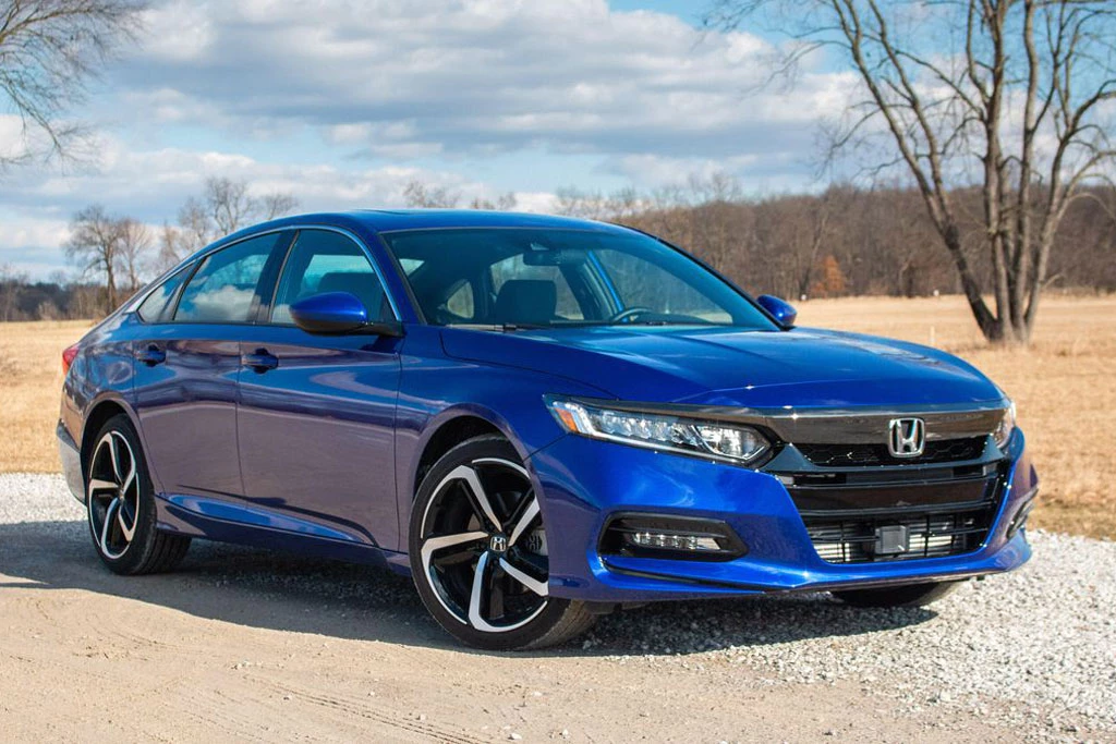 3. Honda Accord (doanh số: 19.167 chiếc).