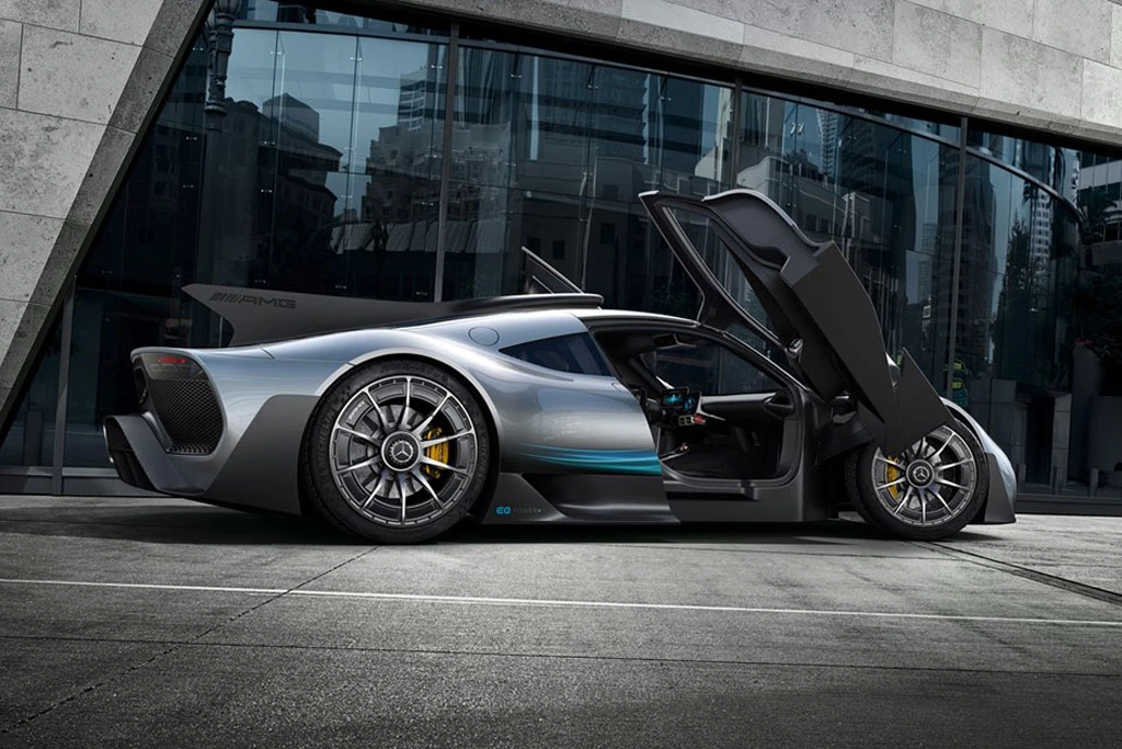 =3. Mercedes-AMG One (thời gian tăng tốc từ 0-100 km/h: 2,7 giây).