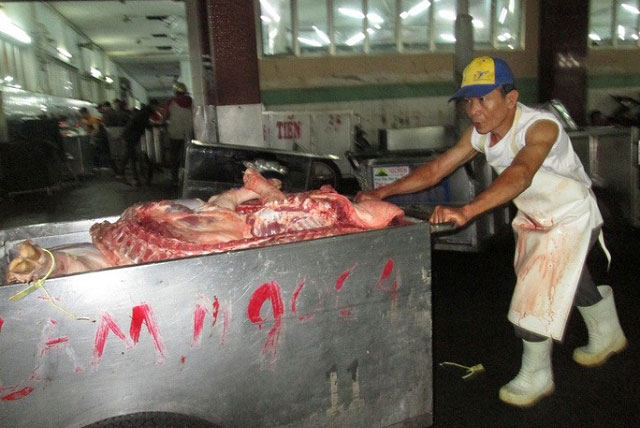 Giá thịt heo bất ngờ tăng sau khi giảm xuống thấp nhất 3 tháng qua