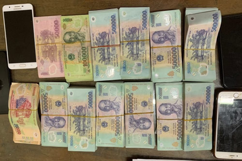 Nghệ An: "Hot girl" cầm đầu đường dây ghi lô đề trăm tỷ đồng