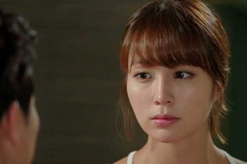 Tình cờ gặp người yêu cũ mua cháo trước cổng bệnh viện, tôi đâu ngờ lại phát hiện ra một bí mật đau đớn khôn nguôi