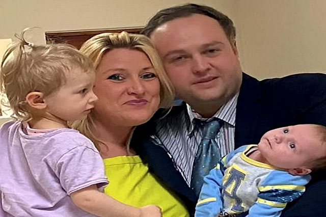 Chuyện lạ khó tin: Em bé 8 tuần tuổi đã biết nói chuyện