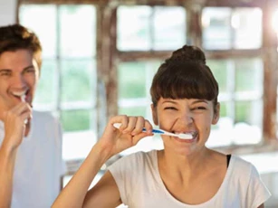 Nguyên nhân khiến răng xỉn màu và cách đối phó