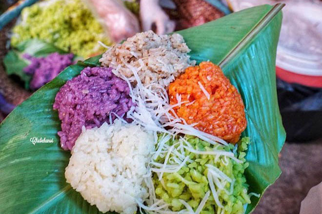 5 quán xôi vỉa hè lâu đời ở Hà Nội nhưng lúc nào cũng tấp nập người mua