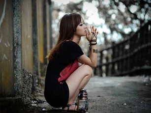 Không ưa chị dâu tương lai, tôi đã nói ra bí mật của anh trai để chị ta từ bỏ, nào ngờ lại đẩy anh mình vào bi kịch