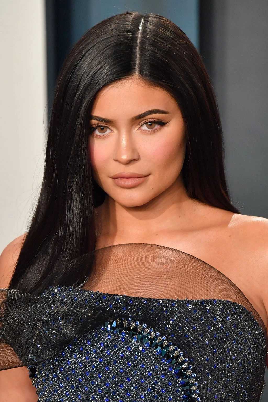 1. Kylie Jenner (doanh thu 590 triệu USD).