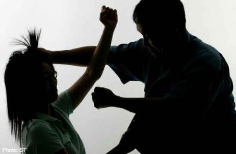 Chị em mách nhau cách trị chồng vũ phu, đàn ông xem xong "sợ run cầm cập"