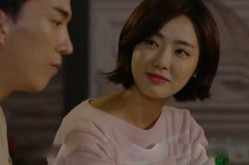 Tôi suy sụp khi nhận được kết quả xét nghiệm ADN, nhưng khi mang về cho vợ xem, cô ấy còn tiết lộ chi tiết "sốc" hơn