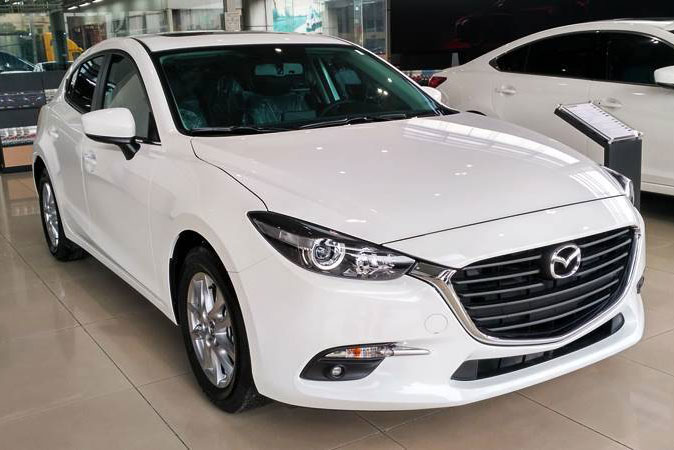 Giá tính phí trước bạ giảm cả trăm triệu, khách mua ôtô hưởng lợi lớn