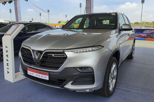 Xe VinFast giảm giá gần 600 triệu đồng trong tháng 9