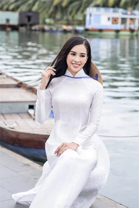 Hoa hậu Việt Nam 2018 Tiểu Vy trưởng thành thế nào sau 2 năm đăng quang? - ảnh 9