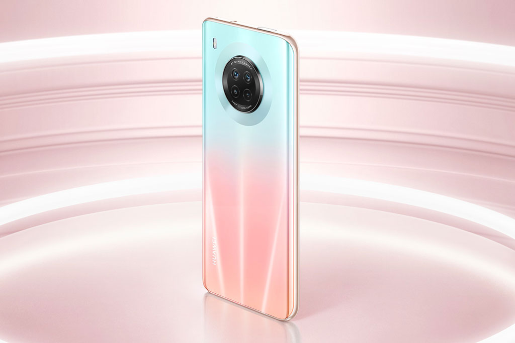 Smartphone RAM 8 GB, 4 camera sau, pin 4.300 mAh, sạc 40W