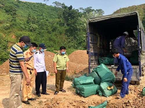 Lào Cai: Phát hiện, xử lý 720 kg nầm lợn và trứng gà non không giấy tờ hợp pháp