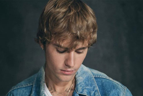 Justin Bieber hối hận tuổi trẻ lầm lạc