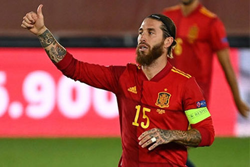 Ramos ghi danh vào lịch sử bóng đá thế giới