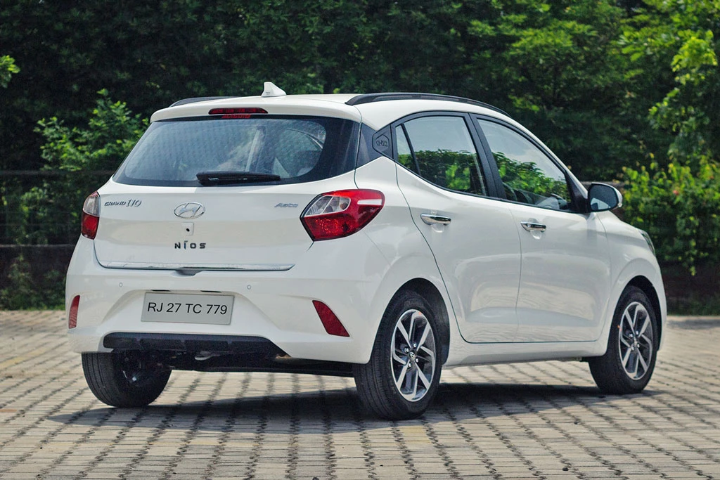 8. Hyundai Grand i10 (doanh số: 10.190 chiếc).