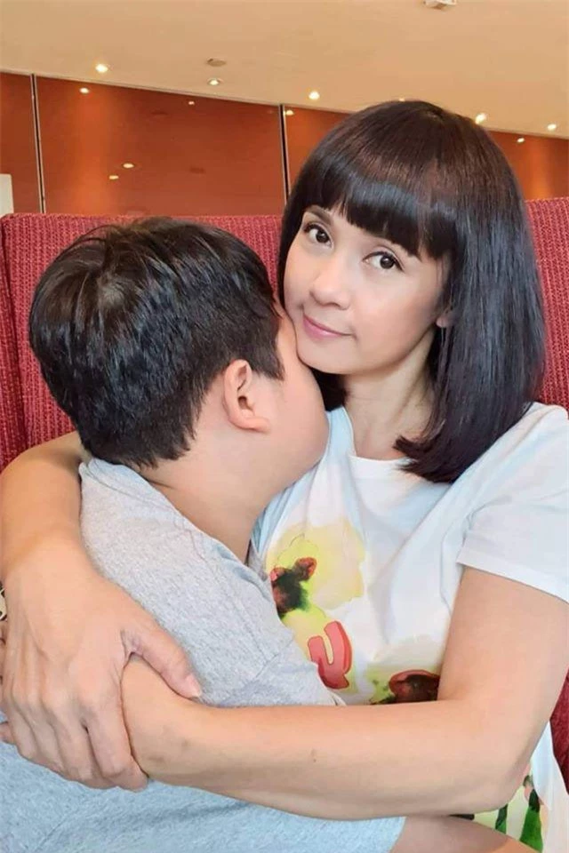 Việt Trinh tuổi 48 vẫn độc thân, sống hạnh phúc bên con trai - Ảnh 13.