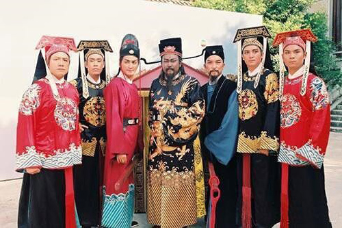 Bí ẩn về 21 chiếc quan tài đi 7 cửa 'tung hỏa mù' trong đám tang Bao Công khiến cả thiên hạ nhầm lẫn