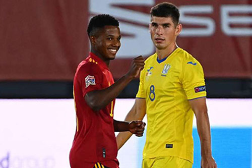 Ansu Fati phá kỷ lục phủ bụi 95 năm ở ĐT Tây Ban Nha