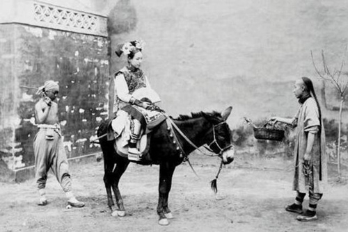 Loạt ảnh về cuộc sống quyền quý của phụ nữ thời nhà Thanh