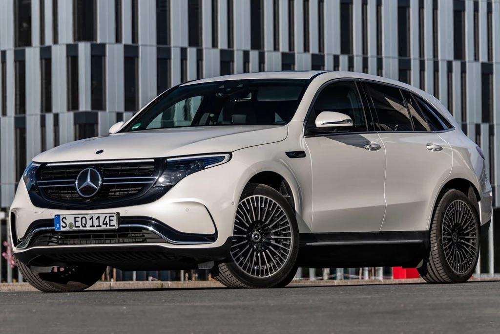 10. Mercedes-Benz EQC.