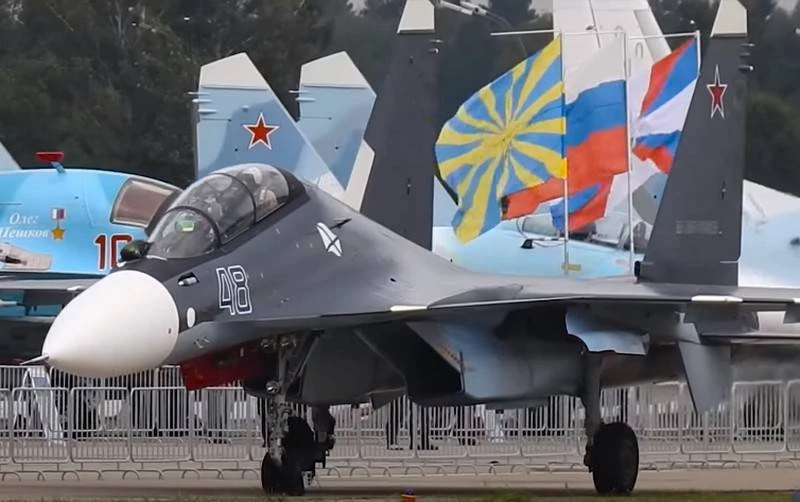 Tiêm kích Su-30SM2 sẽ sử dụng chung nhiều thành phần với Su-35S. Ảnh: Izvestia.