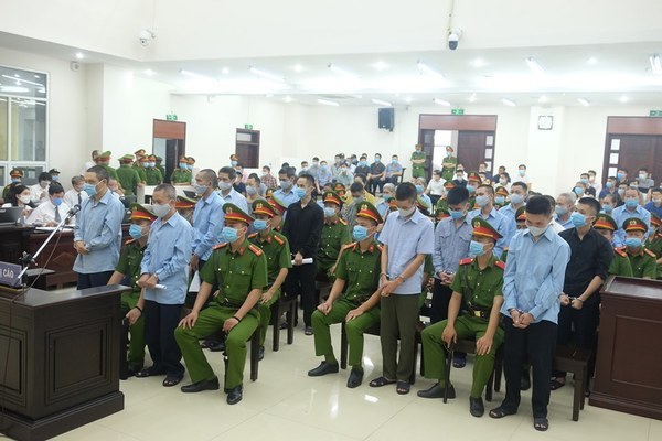 Nước mắt người cha liệt sĩ công an trong phiên tòa xét xử vụ Đồng Tâm