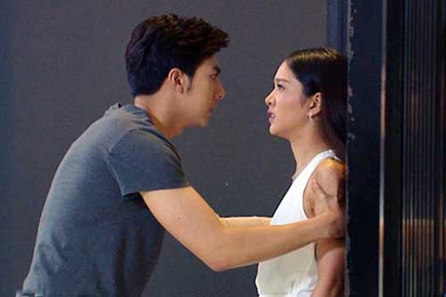 Chồng chê bai vợ kém cỏi, uất quá tôi đã buông bỏ các con để đi kiếm tiền và cái kết đẫm nước mắt