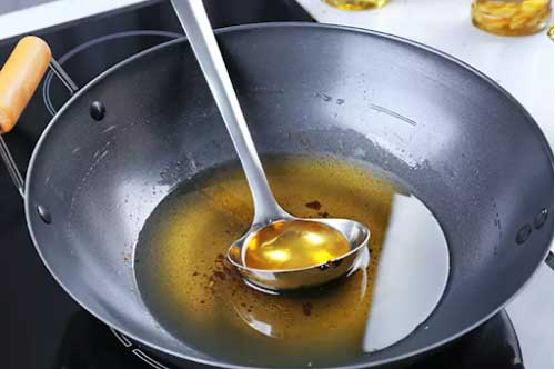 2 loại dầu ăn tuyệt đối không nên dùng để nấu nướng kẻo độc hại vô cùng