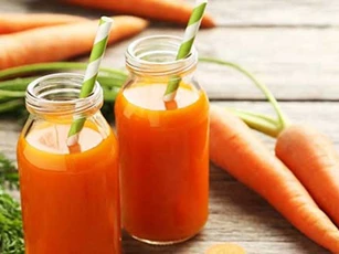Mỗi ngày 1 cốc nước ép cà rốt phòng nhiều bệnh tật, giải độc đẹp da
