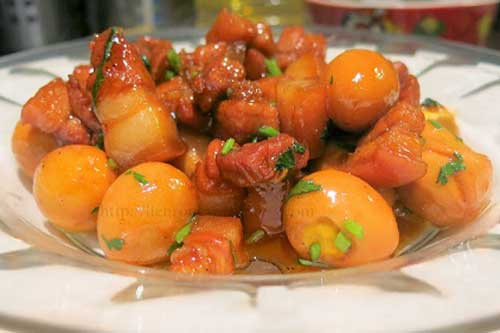 Cách làm món thịt kho trứng "ngon quên sầu"