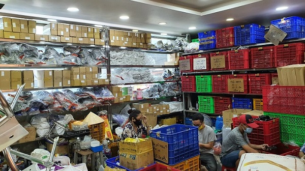 Thu giữ hơn 33.000 sản phẩm phụ tùng xe máy giả trị giá hơn 1 tỷ đồng 