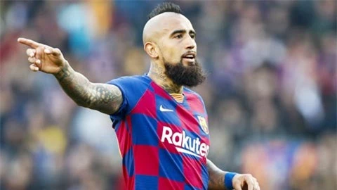 Barca hết rắc rối với Messi, tới lùm xùm với Vidal