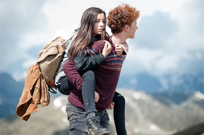Phim Amelie chạy kể về hành trình leo lên đỉnh núi của một cô bé mắc bệnh hen suyễn với một người bạn mới quen.