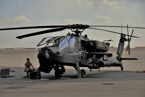 Mỹ loại biên hàng trăm trực thăng tấn công AH-64D Apache
