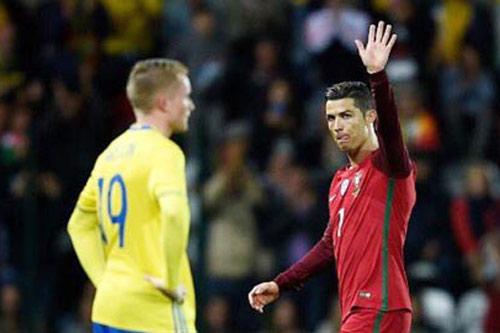 'Khách quen' chờ Ronaldo lập kỷ lục