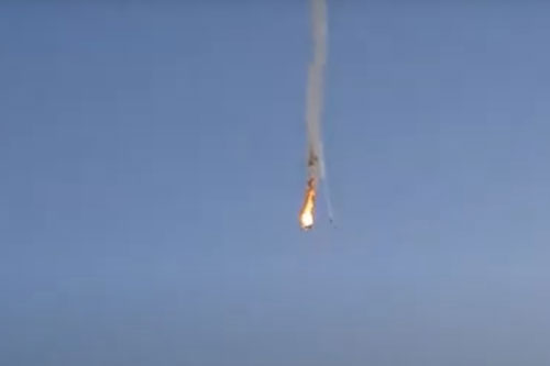 Cận cảnh quân đội Syria cùng lúc hạ hai UAV tấn công của Mỹ