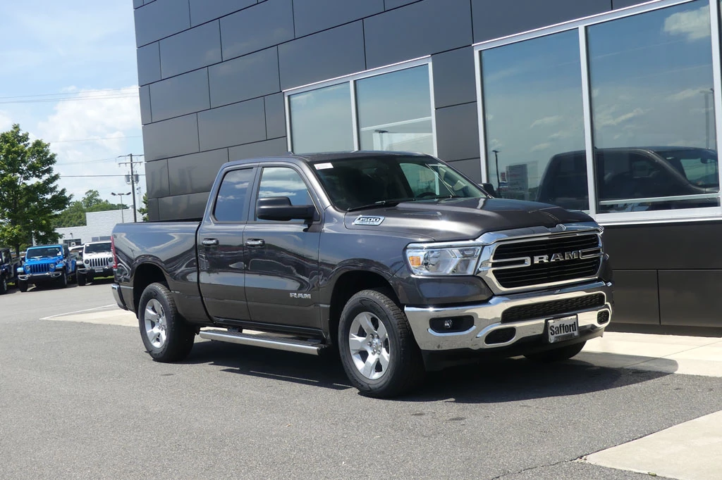 =4. Dodge Ram 1500 Big Horn Quad Cab (thời gian tăng tốc từ 0-96 km/h: 5,7 giây). =4. Dodge Ram 1500 Big Horn Quad Cab (thời gian tăng tốc từ 0-96 km/h: 5,7 giây).