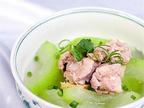 Mách bạn 2 món ăn tốt cho người bị viêm đại tràng - Ảnh 3 Bí đao kết hợp với thịt vịt tạo nên món ăn ngon miệng, thanh mát, nhuận tràng