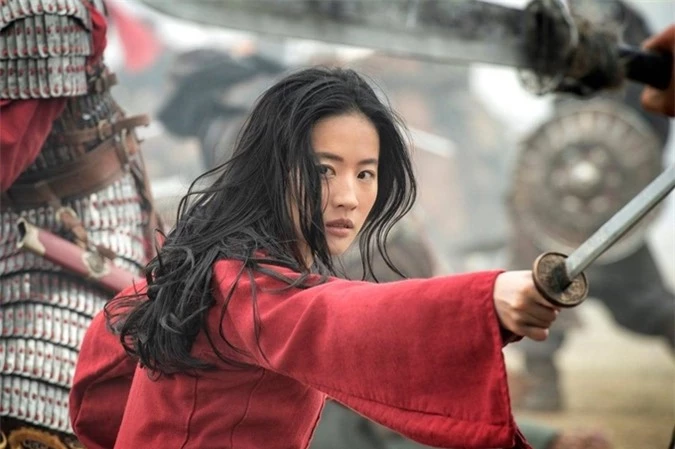 Lưu Diệc Phi bị chê diễn dở khi đóng chính phim Mulan.