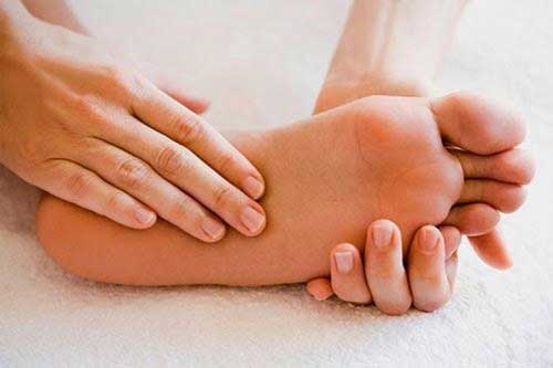 Chân có 5 dấu hiệu này là cơ thể đang "kêu cứu", đi khám sớm trước khi quá muộn