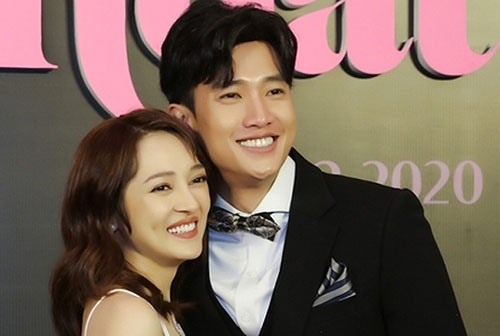 Bảo Anh bị fan Quốc Trường 'sửa lưng'