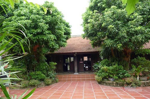 Chuyện lạ trong ngôi nhà gỗ hơn 100 tuổi ở Hà Nam