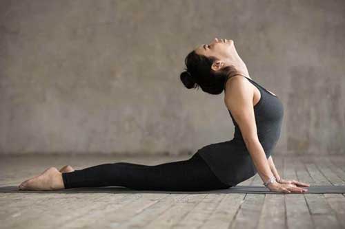 4 bài tập yoga giảm mỡ bụng tại nhà chị em nào cũng có thể thực hiện