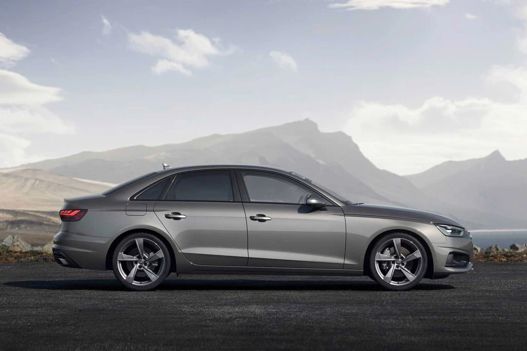 10. Audi A4 (doanh số: 104.232 chiếc).
